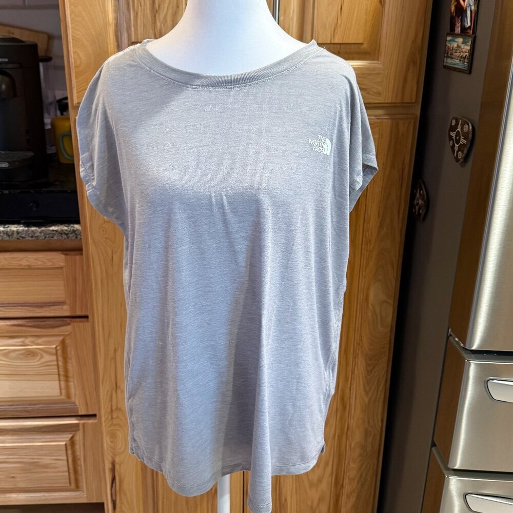 The‎ North Face Wander Slitback Tee Women's M Gray Keyhole Athletic EUC